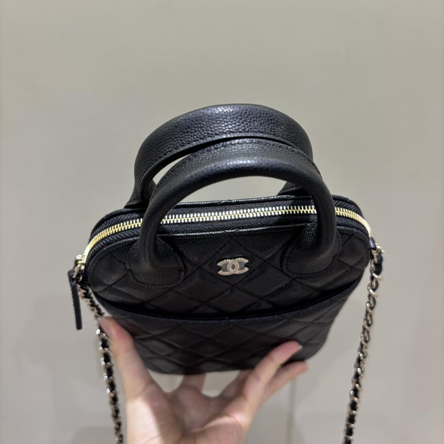 Chanel size 17cm