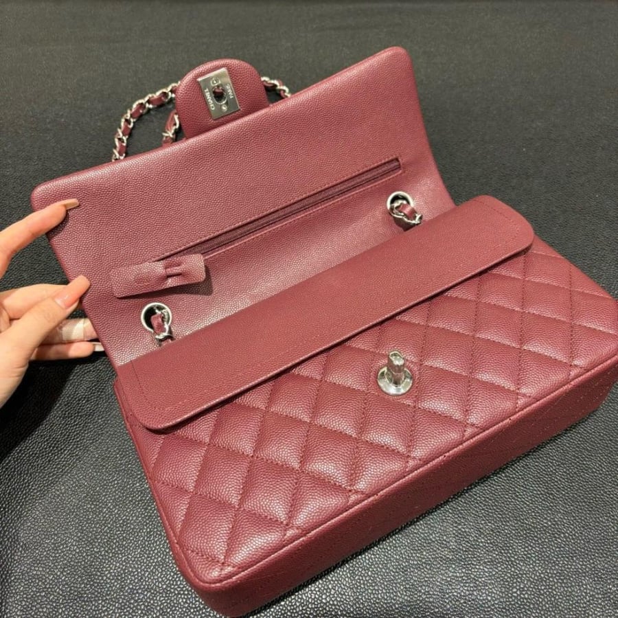 Chanel Classic size 25cm