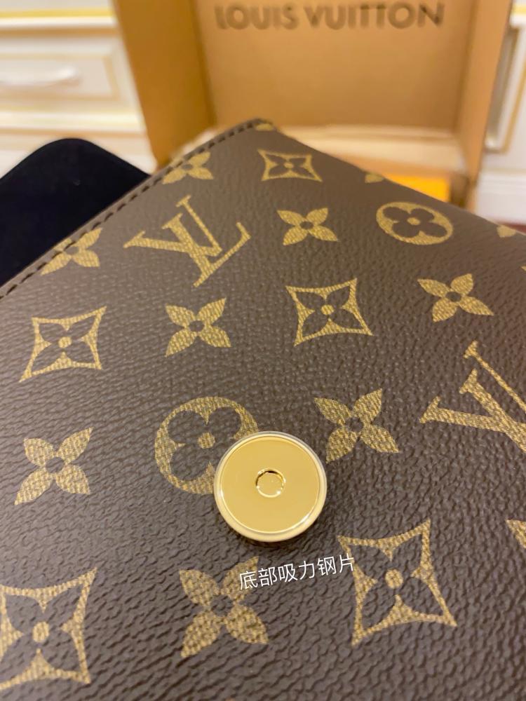 Louis Vuitton Locky BB