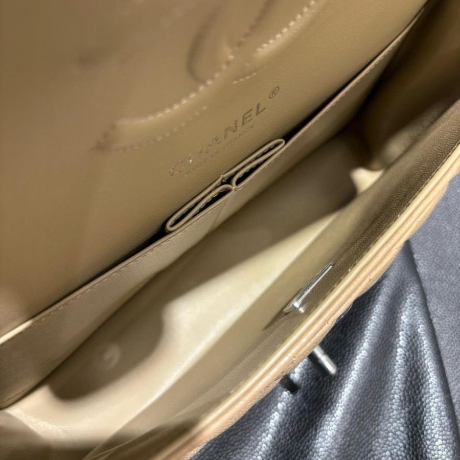 Chanel Classic size 25cm