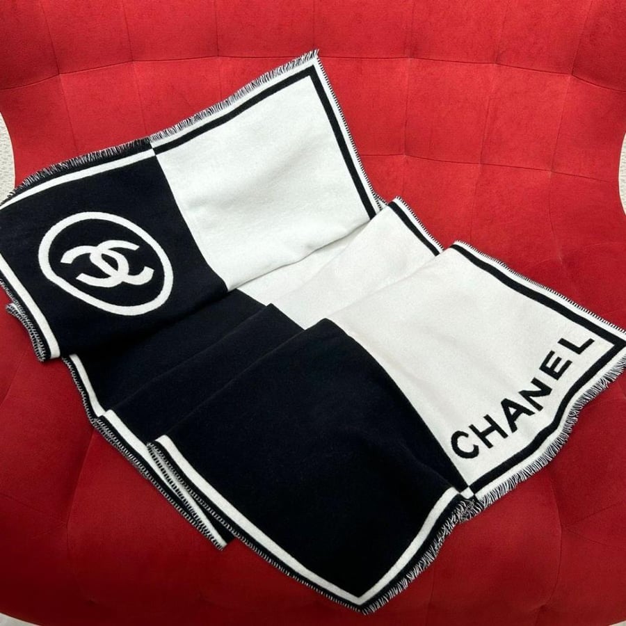 Chanel scarf 195x65cm