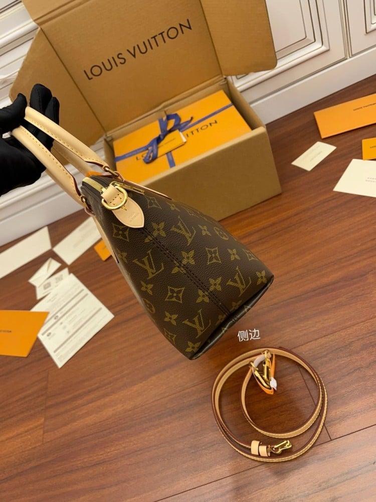 Louis Vuitton BOÉTIE MM 31.5cm