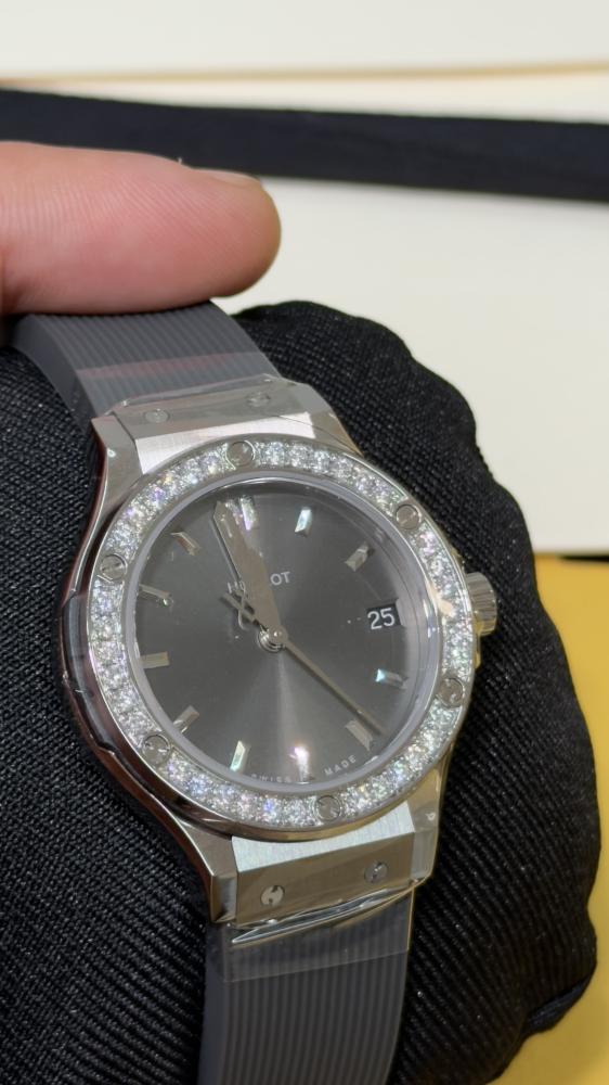 ساعة هوبلت 33mm