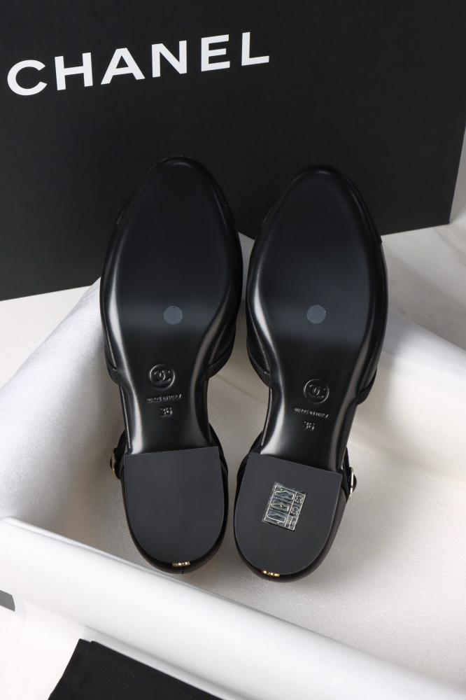 Chanel flat