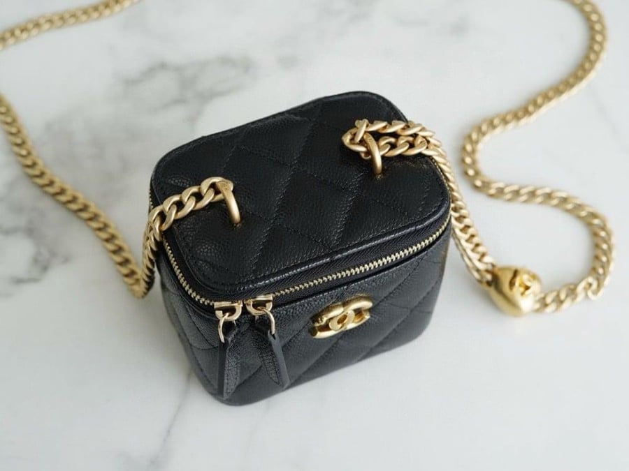 Chanel size 11cm