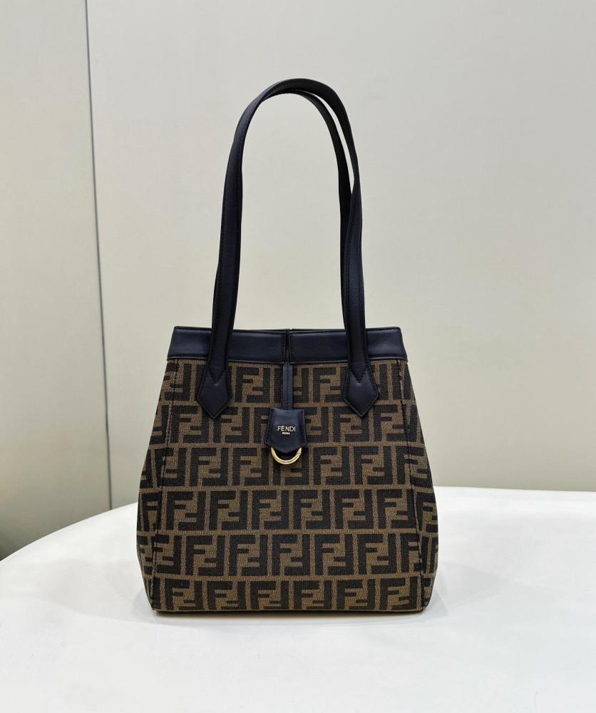 Fendi origami size 27cm