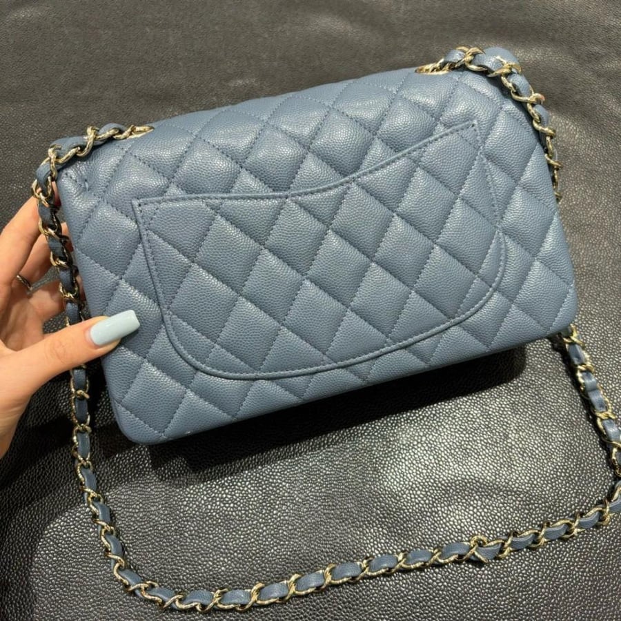 Chanel Classic size 23cm