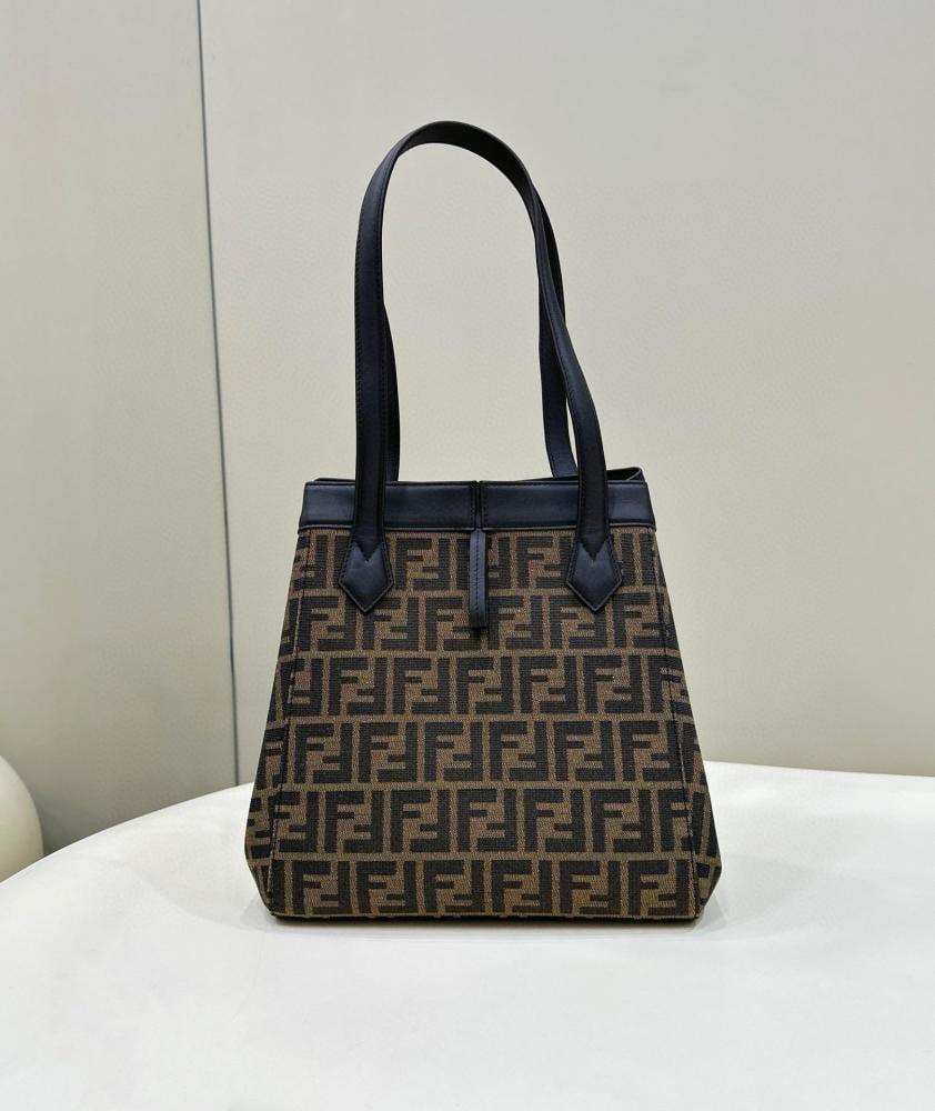 Fendi origami size 27cm