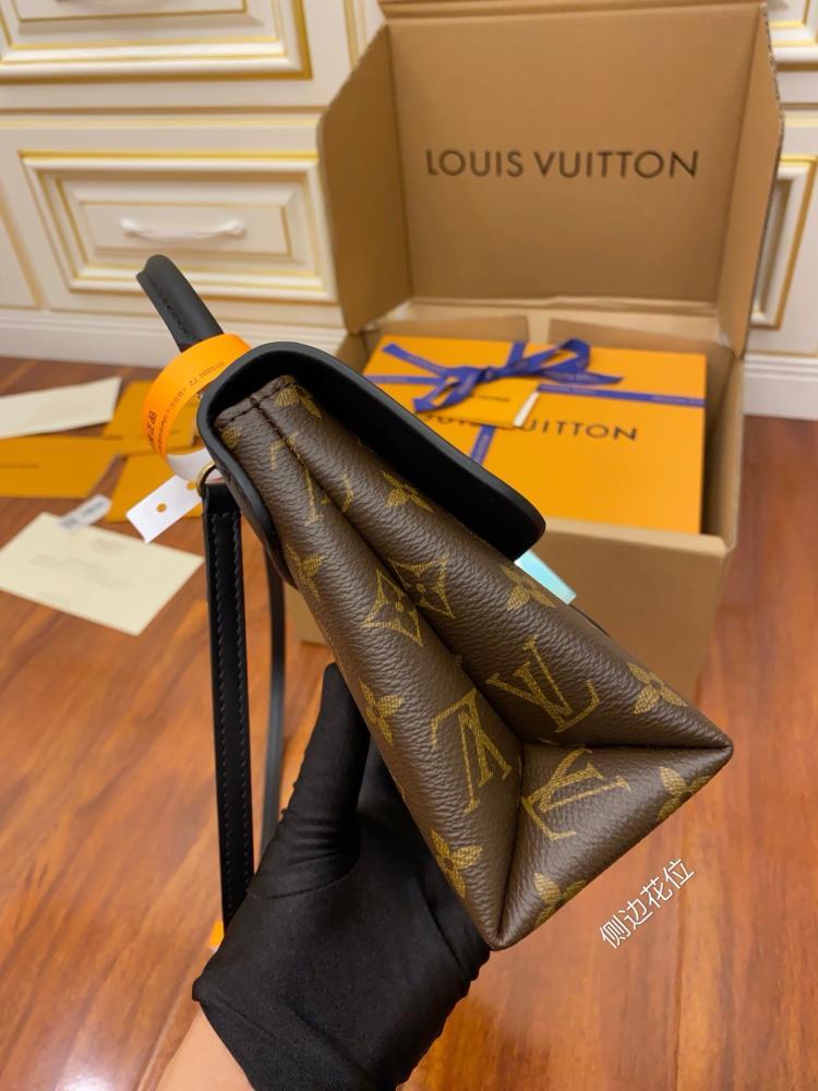 Louis Vuitton Locky BB