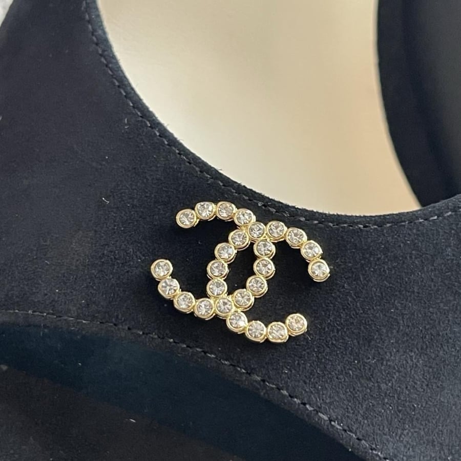 Hills Chanel height 9.5cm