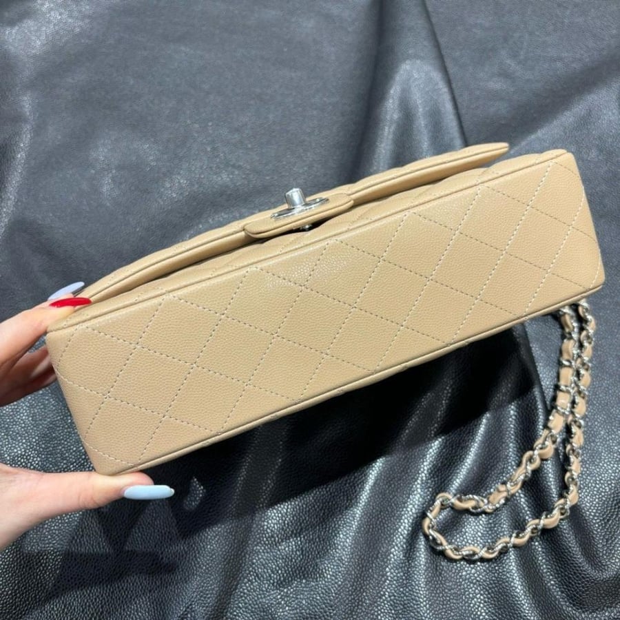 Chanel Classic size 25cm