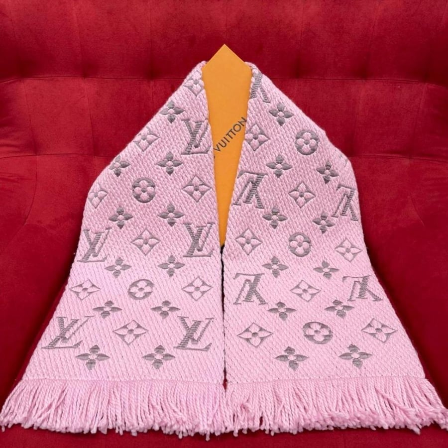 Louis Vuitton scarf 173x31cm