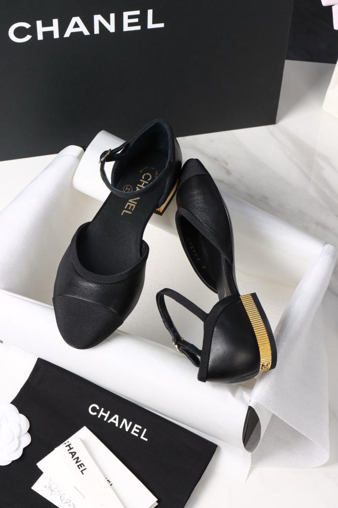 Chanel flat