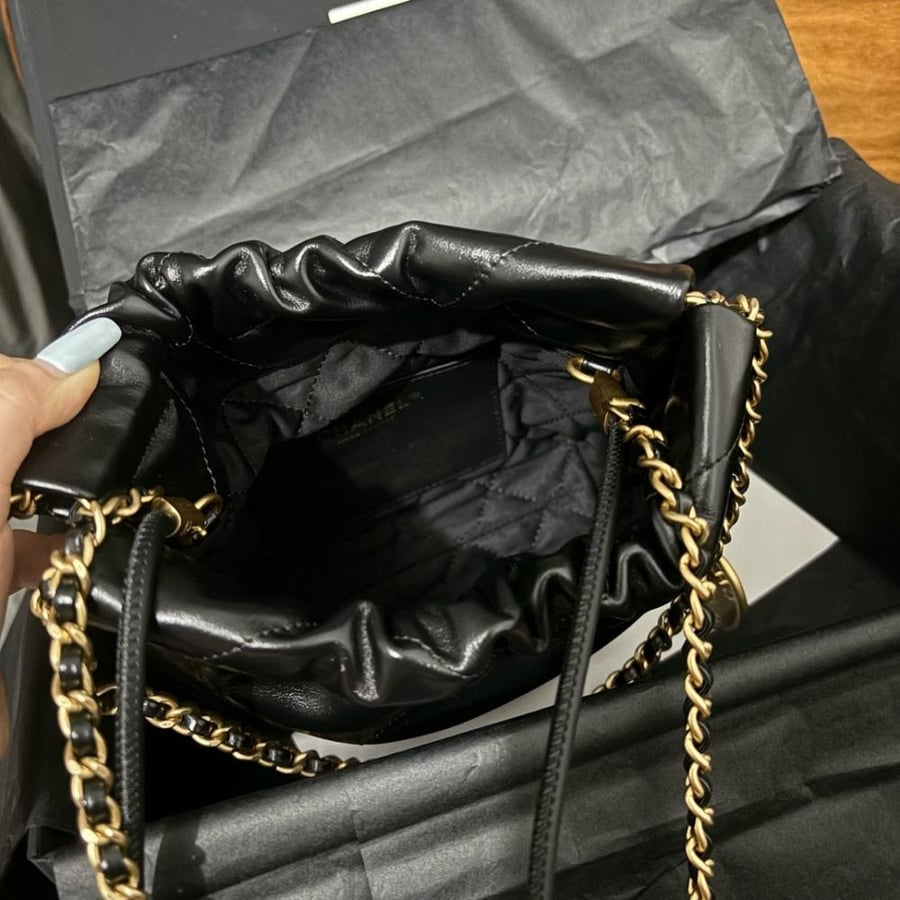 Chanel 23s size 20cm