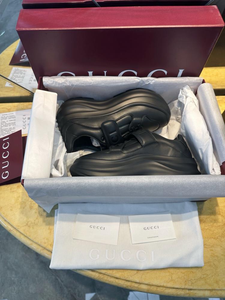 Gucci shoes