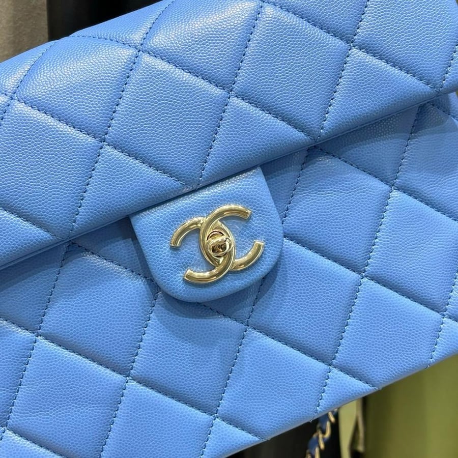 Chanel 21p size 25cm