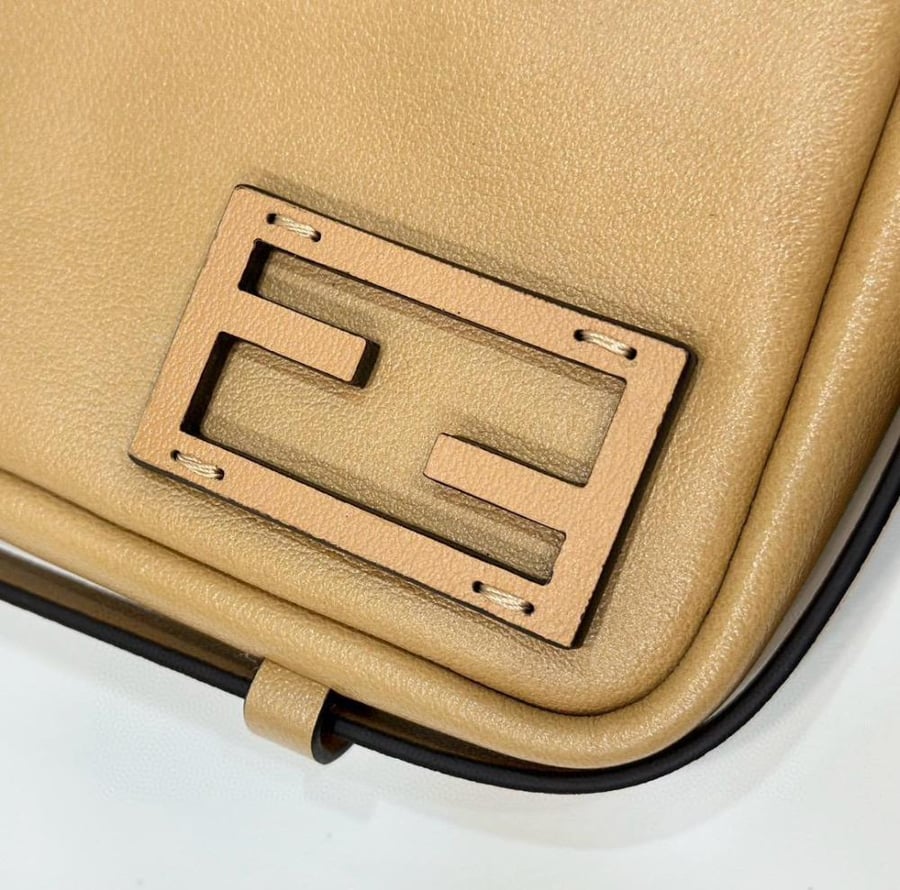 Fendi Simply Mini 22cm