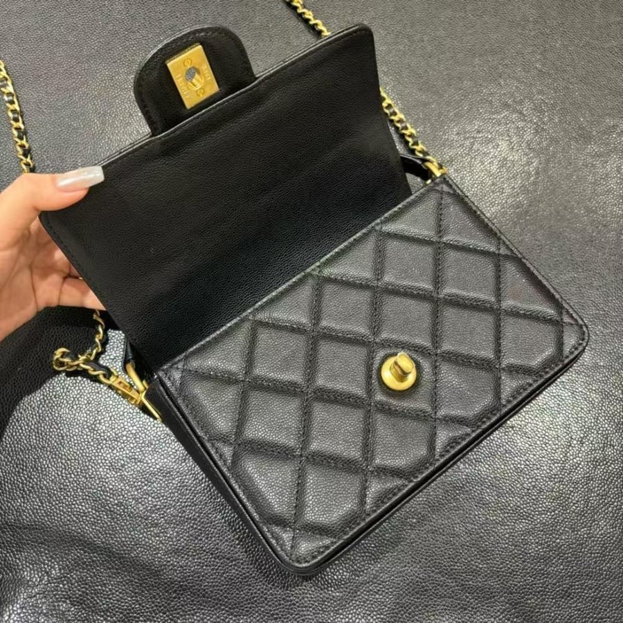 شانيل فلاب باق توب هاندل 19cm