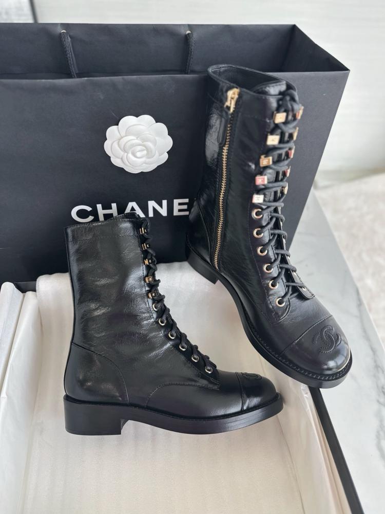 Chanel boot