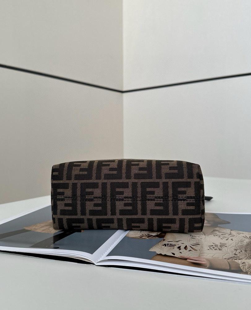 Fendi Bay the Way size 20cm