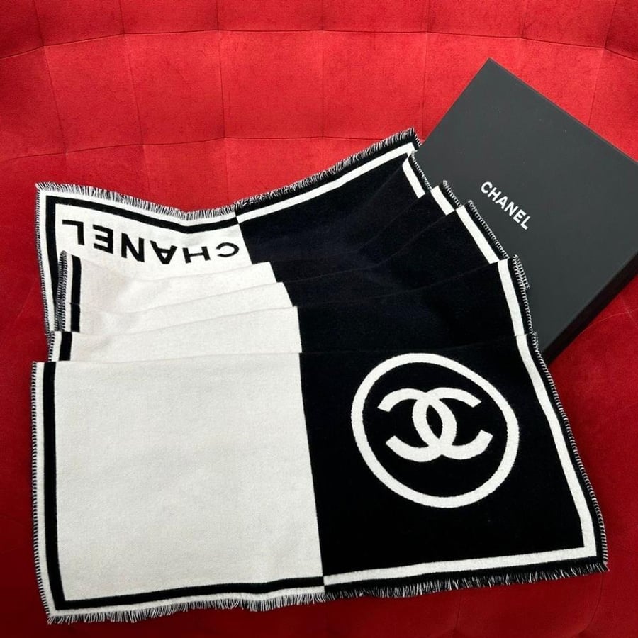 Chanel scarf 195x65cm