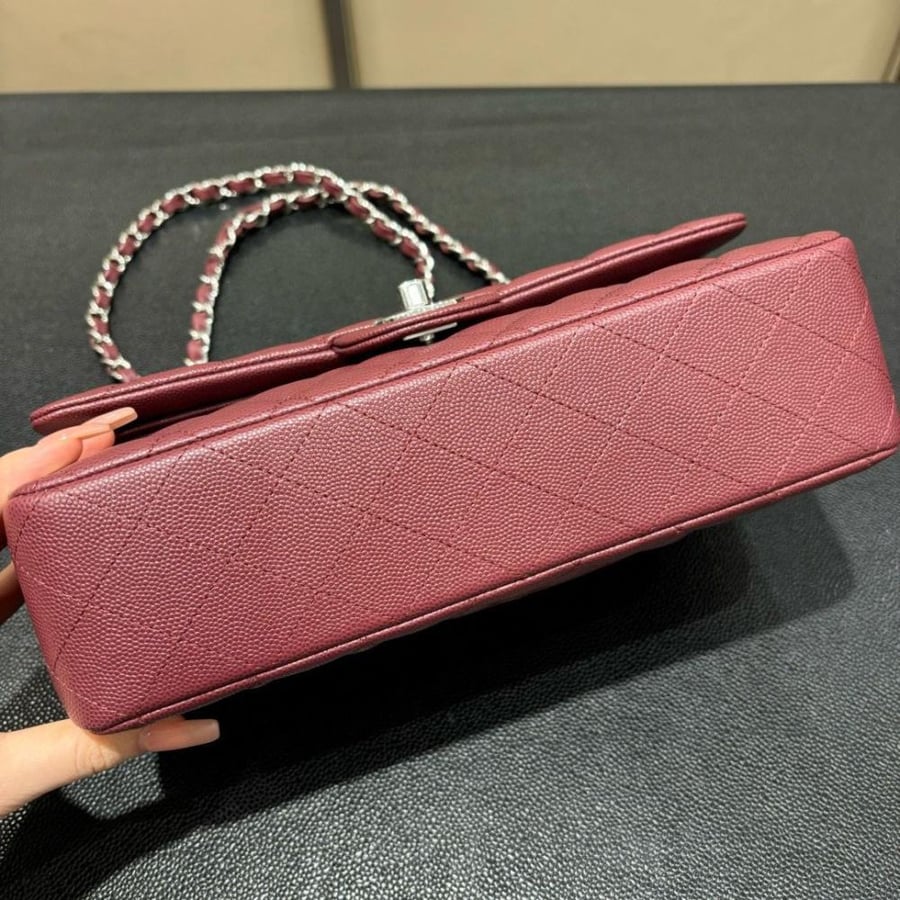 Chanel Classic size 25cm