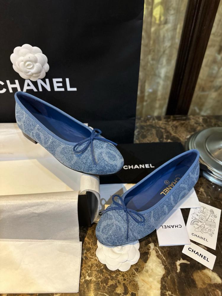 Chanel flat