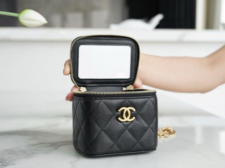 Chanel size 11cm