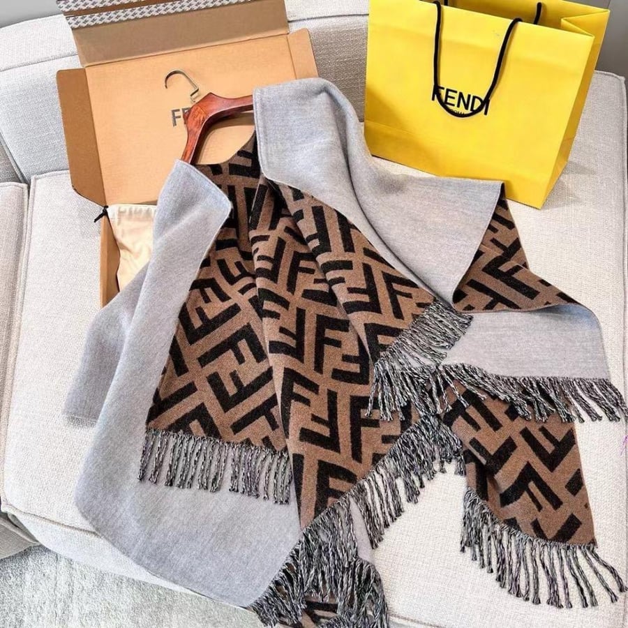 Fendi scarf 140x150cm