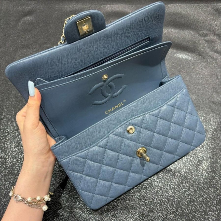 Chanel Classic size 23cm