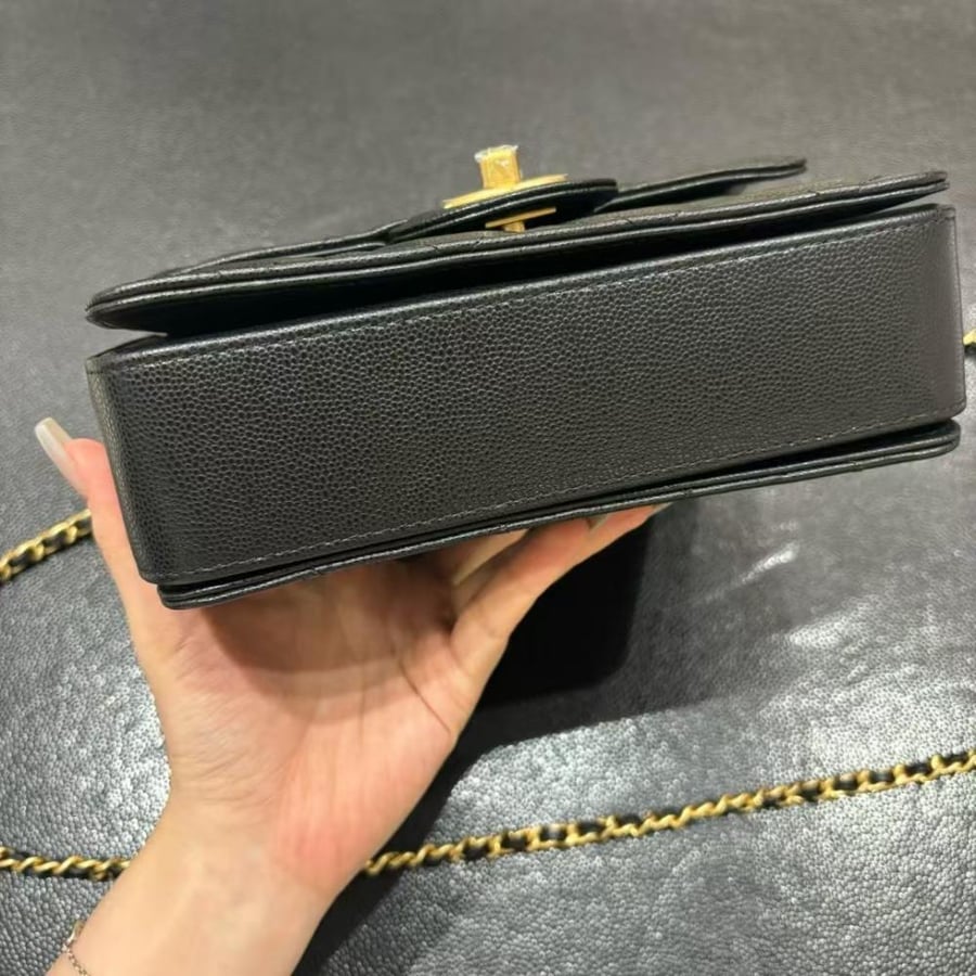 شانيل فلاب باق توب هاندل 19cm