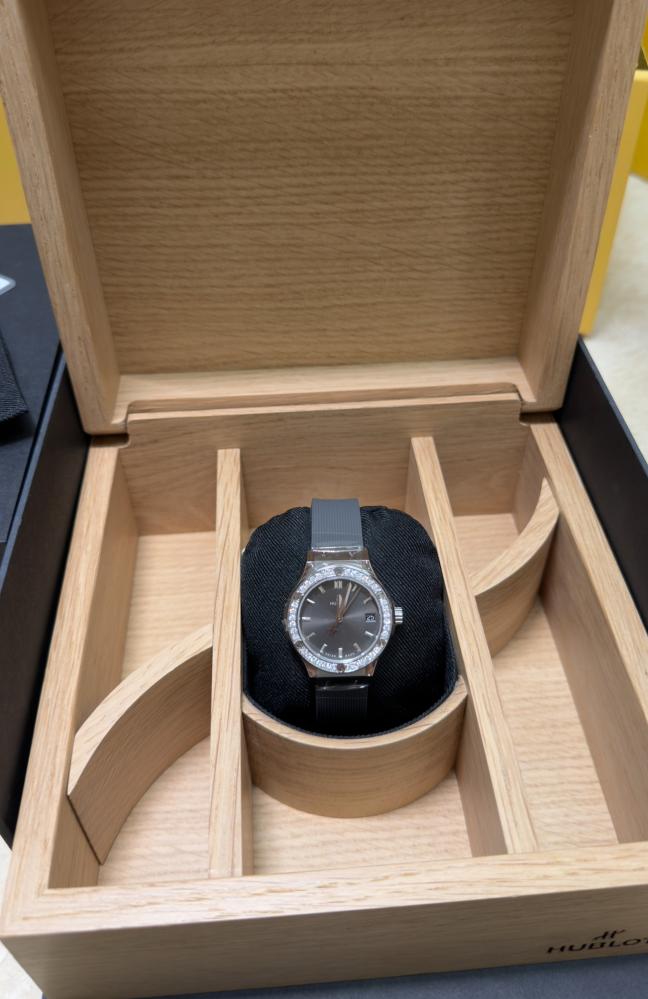 ساعة هوبلت 33mm