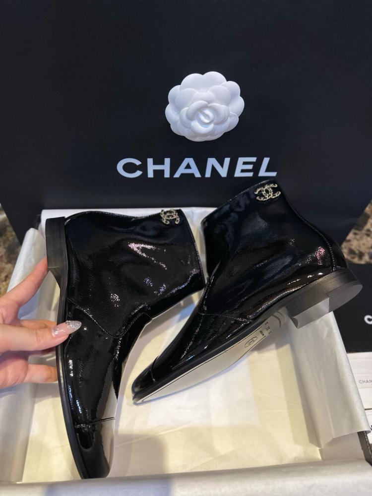 Chanel boot
