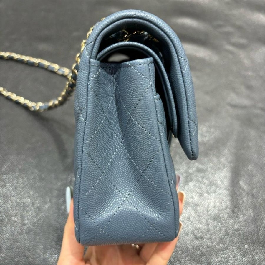Chanel Classic size 23cm