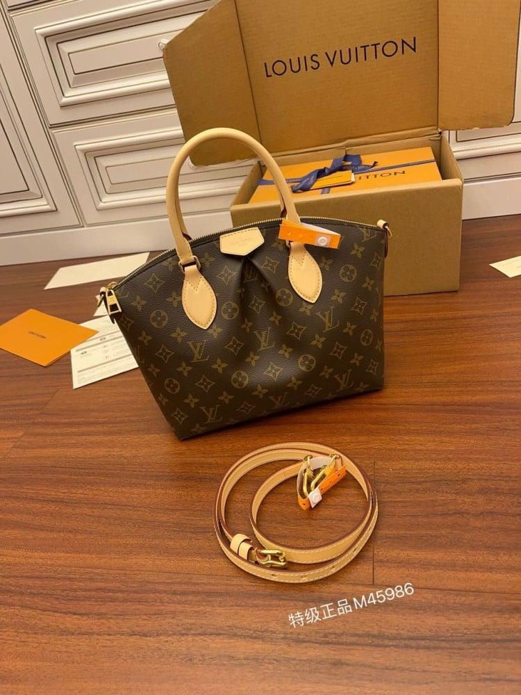 Louis Vuitton BOÉTIE MM 31.5cm
