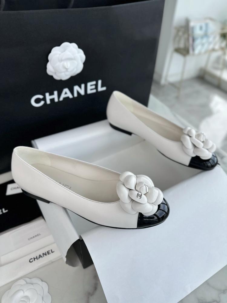 Chanel flat