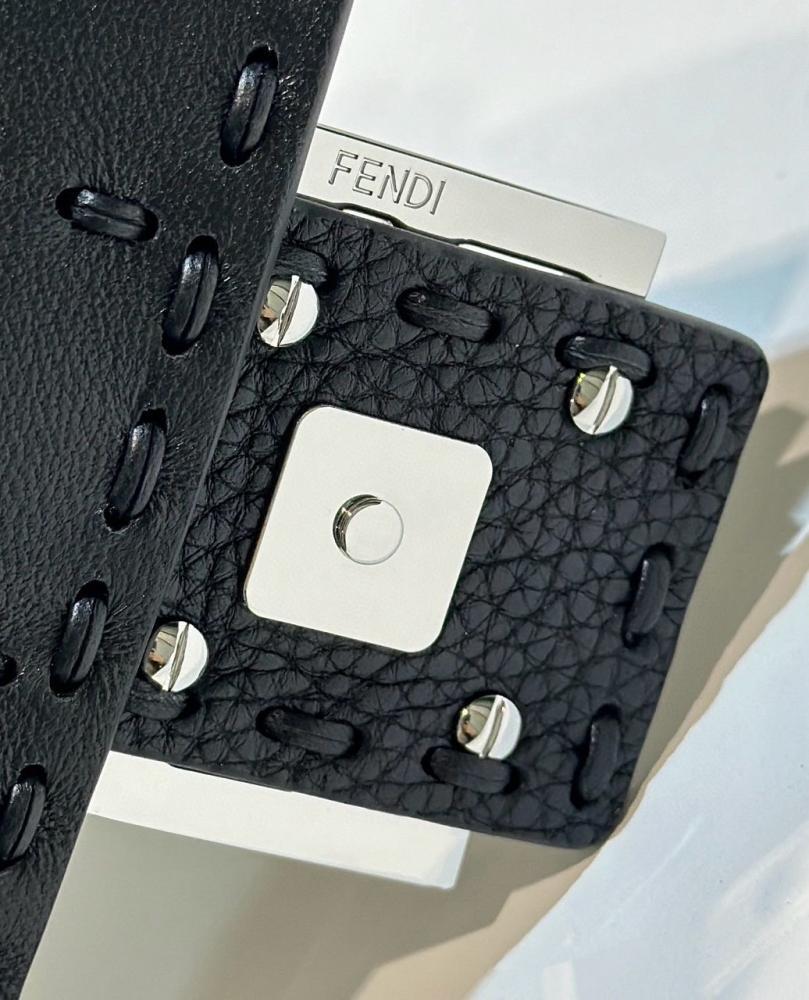 Fendi Baguette Mini 20cm