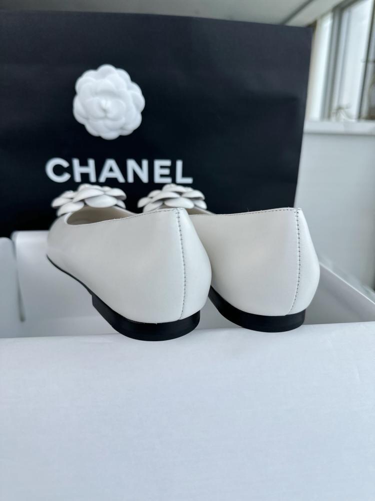 Chanel flat