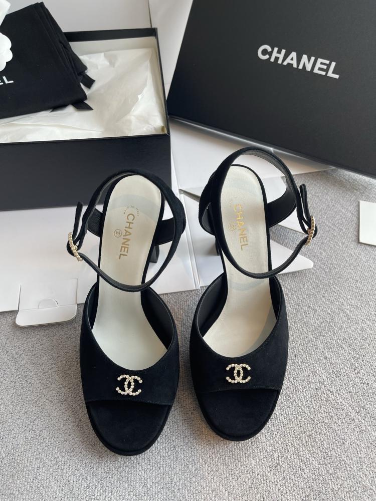 Hills Chanel height 9.5cm