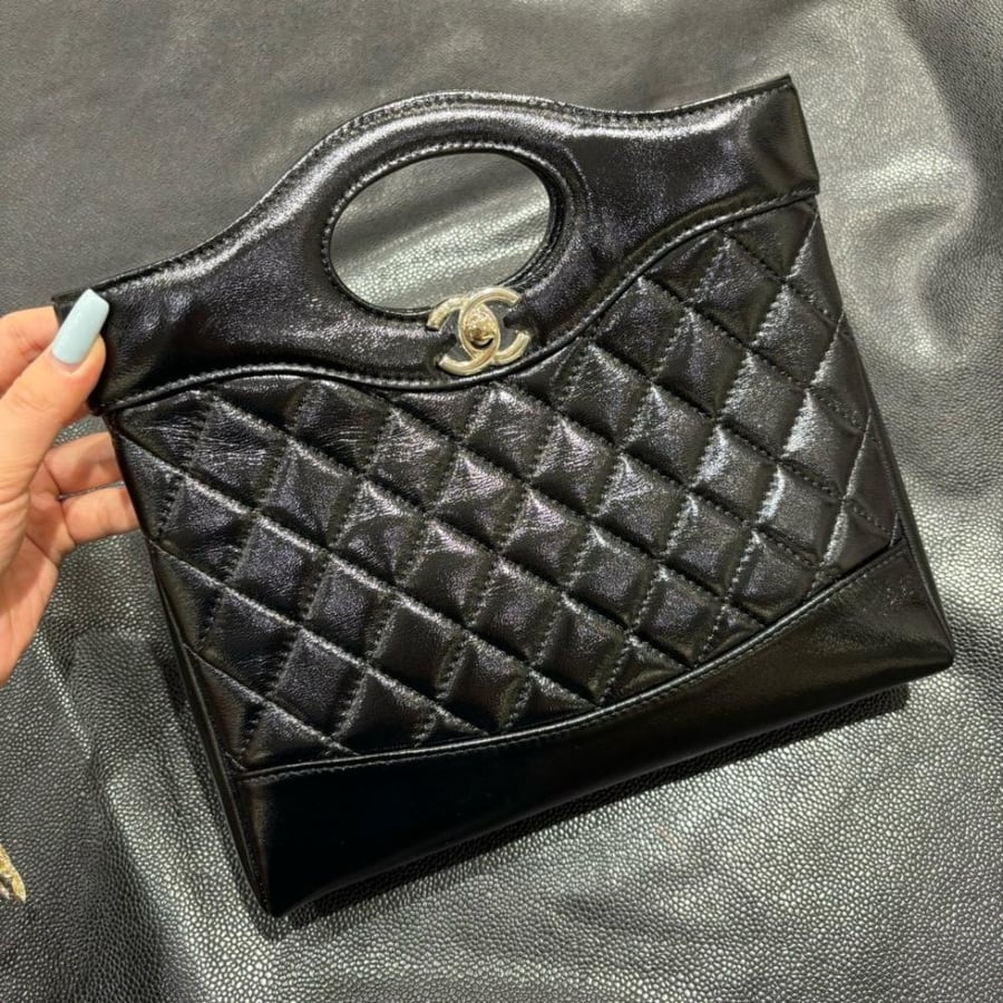 Chanel size 23cm