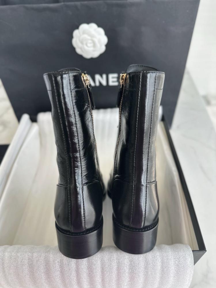 Chanel boot