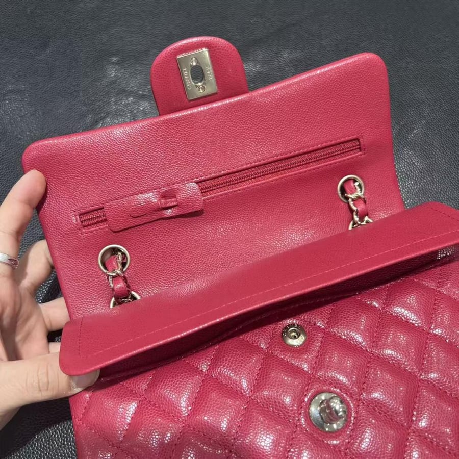 Chanel Classic size 23cm