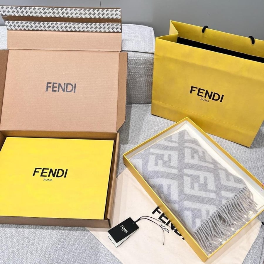 Fendi scarf 170x47cm