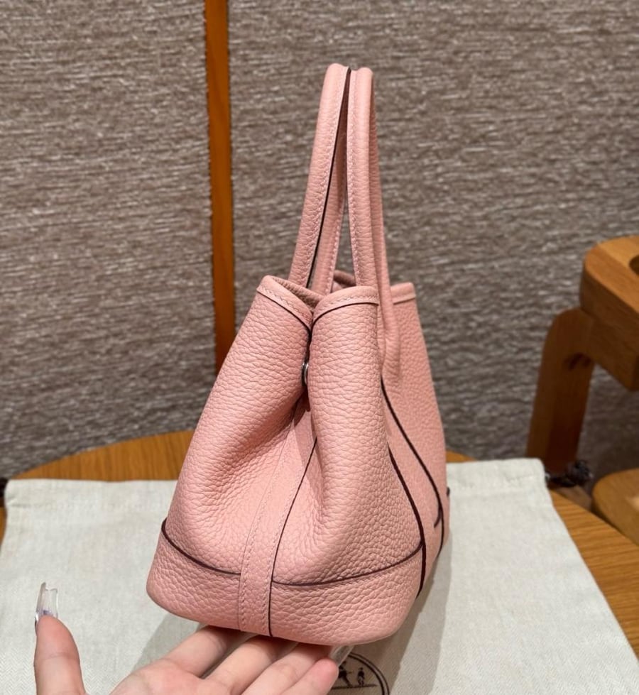 Arms Garden size 23cm