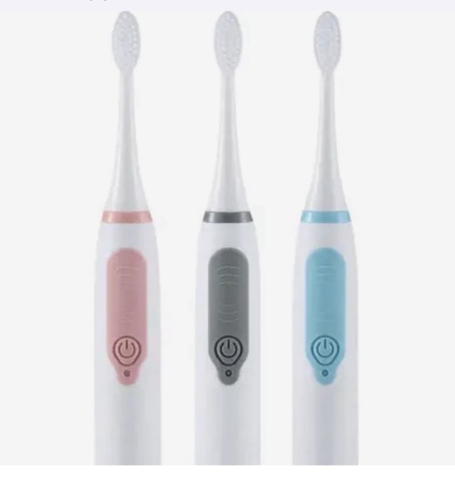 فرشاة أسنان باللون الفضي أو الوردي أو الأزرق غير قابلة للشحن ببطارية جافة
