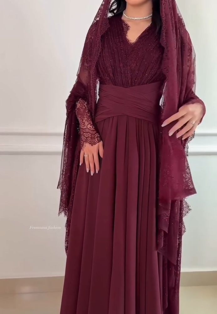فستان برغندي بطرحه