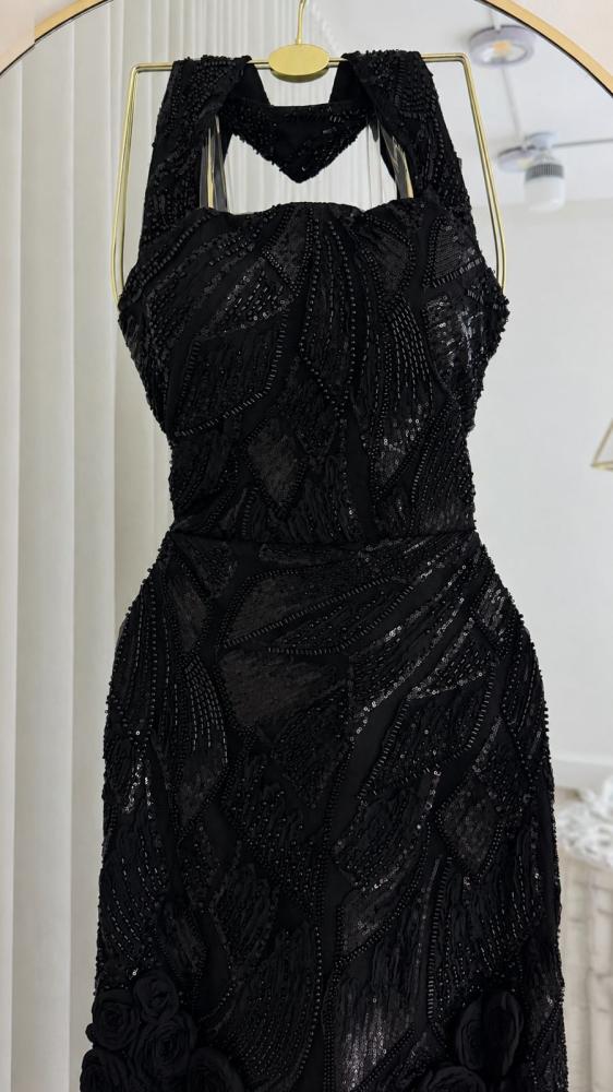 فستان اسود سهره