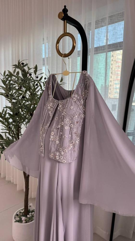 Elegant maternity dress