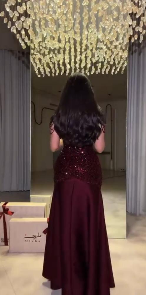 فستان عنابي سهره