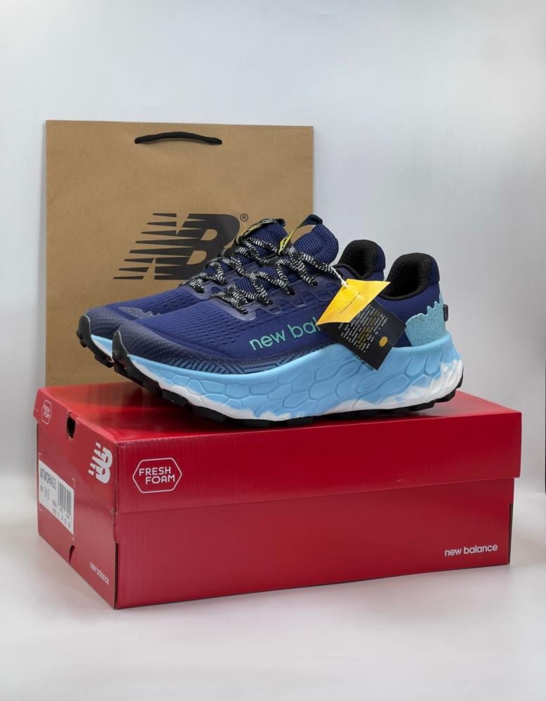 Fresh Foam X More Trail v3 بزاوية تظهر تفاصيل النعل الخارجي
